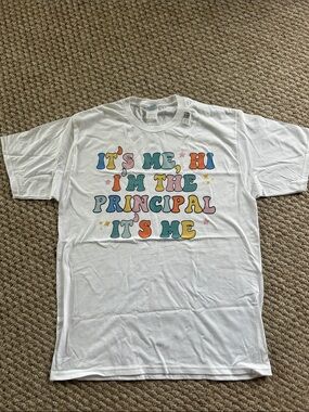 BNWT White Short Sleeve Principal Taylor Swift Graphic Tee